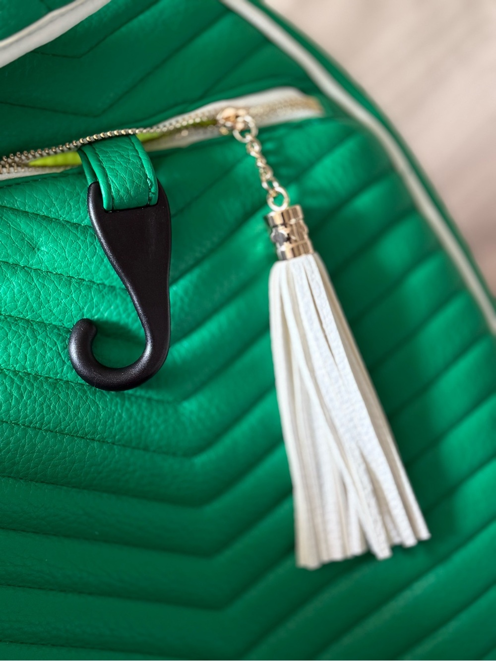 Green Quilted Tennis Racket Bag - Picture 3 of 6